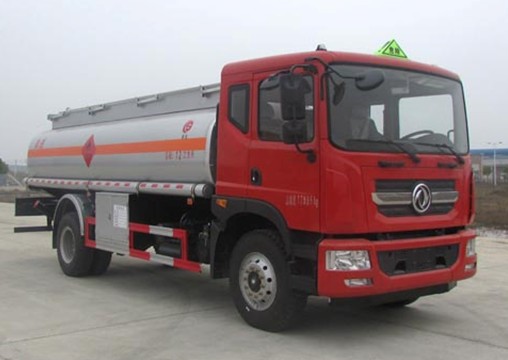 東風(fēng)多利卡D9加油車圖片 東風(fēng)多利卡D9加油車圖片