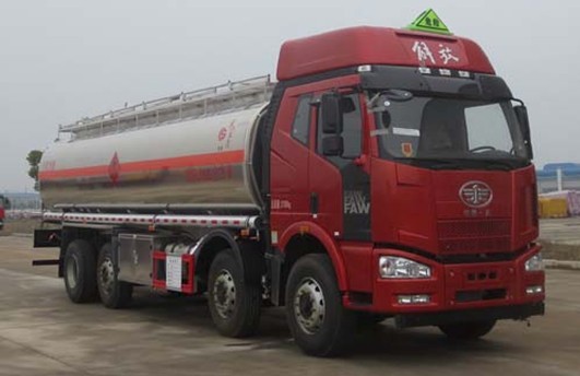 23噸解放J6前四后六油罐車(chē)圖片 23噸解放J6前四后六油罐車(chē)圖片