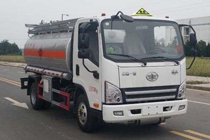 解放輕卡虎VN 5噸加油車圖片 解放輕卡虎VN 5噸加油車圖片