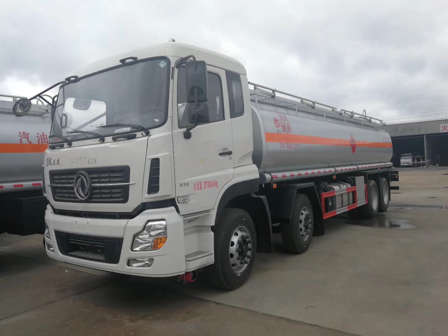 �|�L(f��ng)����ǰ�ĺ���͹�܇�DƬ