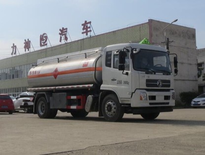 ��(gu��)���|�L(f��ng)���\�X�Ͻ��͹�܇(ch��)�DƬ