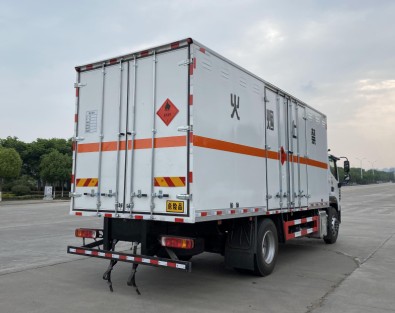 ��(gu��)��6.8�׸���W���W�R��3���ȼҺ�w��ʽ�\(y��n)ݔ܇_����������܇