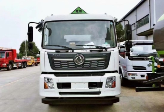 �����|�L���\С���S�͹�܇_�����|�L���\ǰ�ĺ����͹�܇