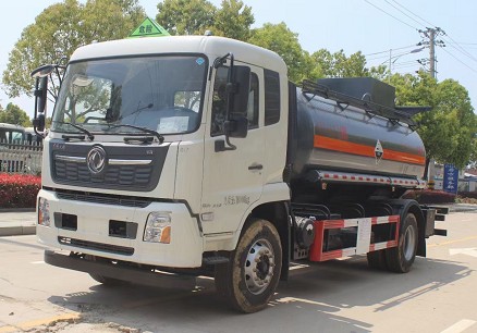 國六東風(fēng)天錦化工車圖片 國六東風(fēng)天錦化工車圖片