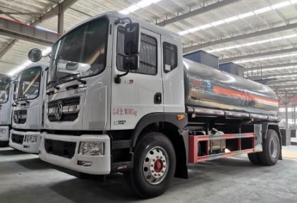 國(guó)六東風(fēng)多利卡D9腐蝕性物品罐式運(yùn)輸車圖片 國(guó)六東風(fēng)多利卡D9腐蝕性物品罐式運(yùn)輸車圖片