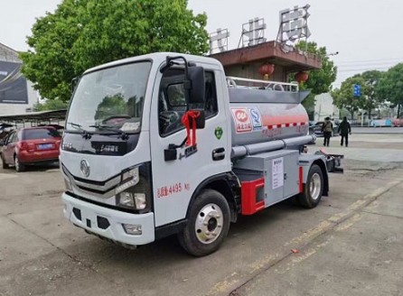 國六藍(lán)牌加油車圖片 國六藍(lán)牌加油車圖片