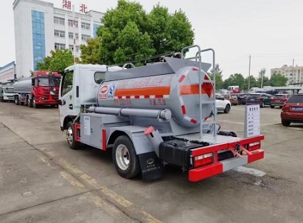 國六藍(lán)牌加油車圖片 國六藍(lán)牌加油車圖片