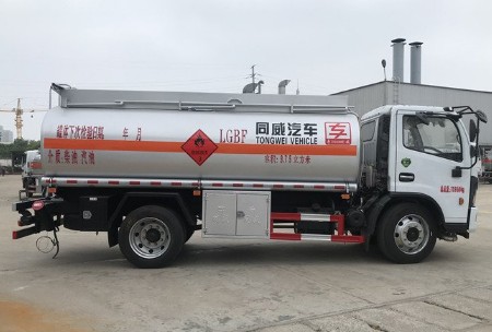 �����|�L����8.6���\��܇