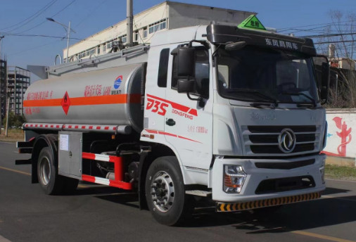 東風(fēng)專用底盤(D3S)10噸油罐車 東風(fēng)專用底盤(D3S)10噸油罐車